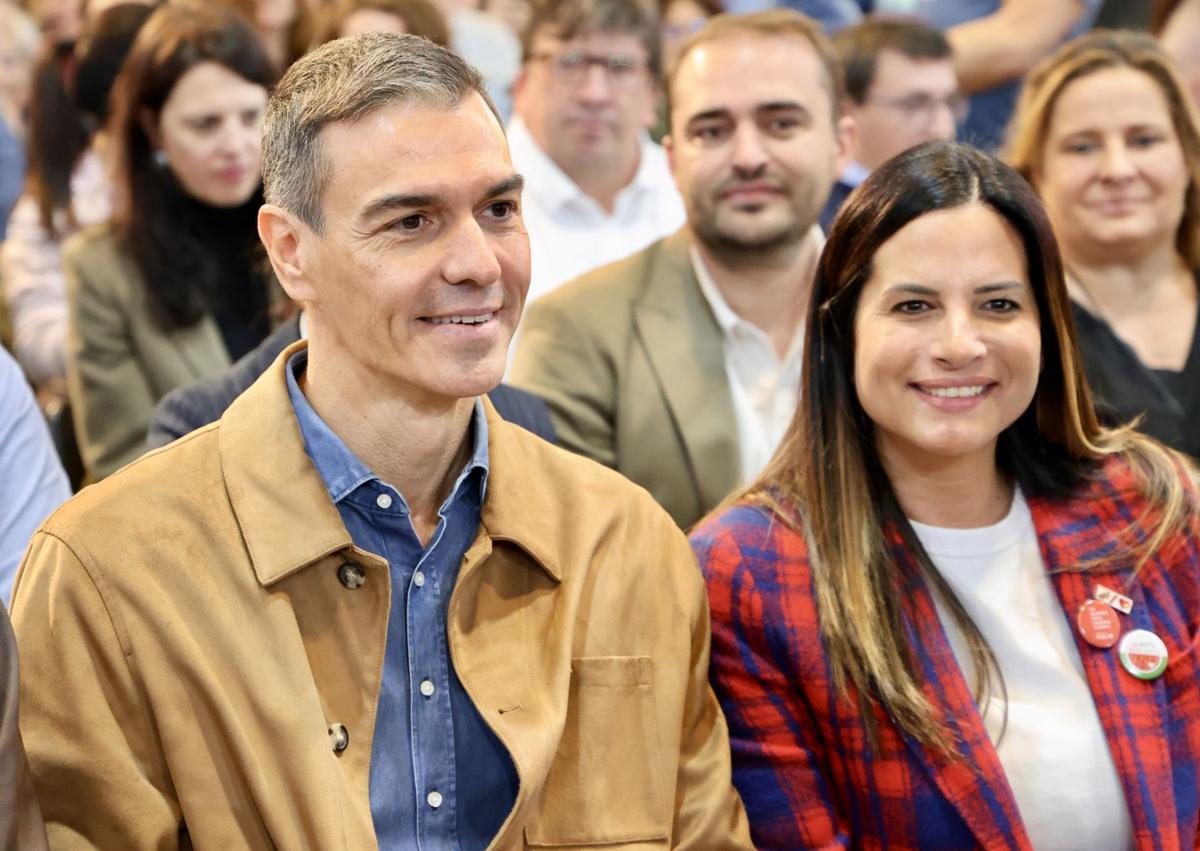 Imagen secundaria 1 - Acto del PSOE en León.